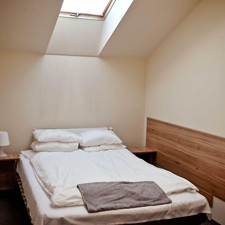 Kolumny 217- Tanie Noclegi Pracownicze, Parking Bezplatny ウッチ エクステリア 写真