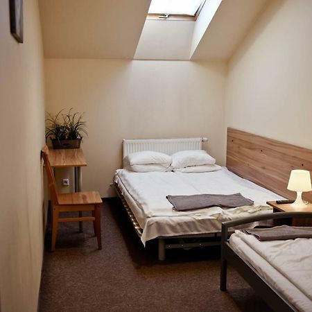 Kolumny 217- Tanie Noclegi Pracownicze, Parking Bezplatny ウッチ エクステリア 写真