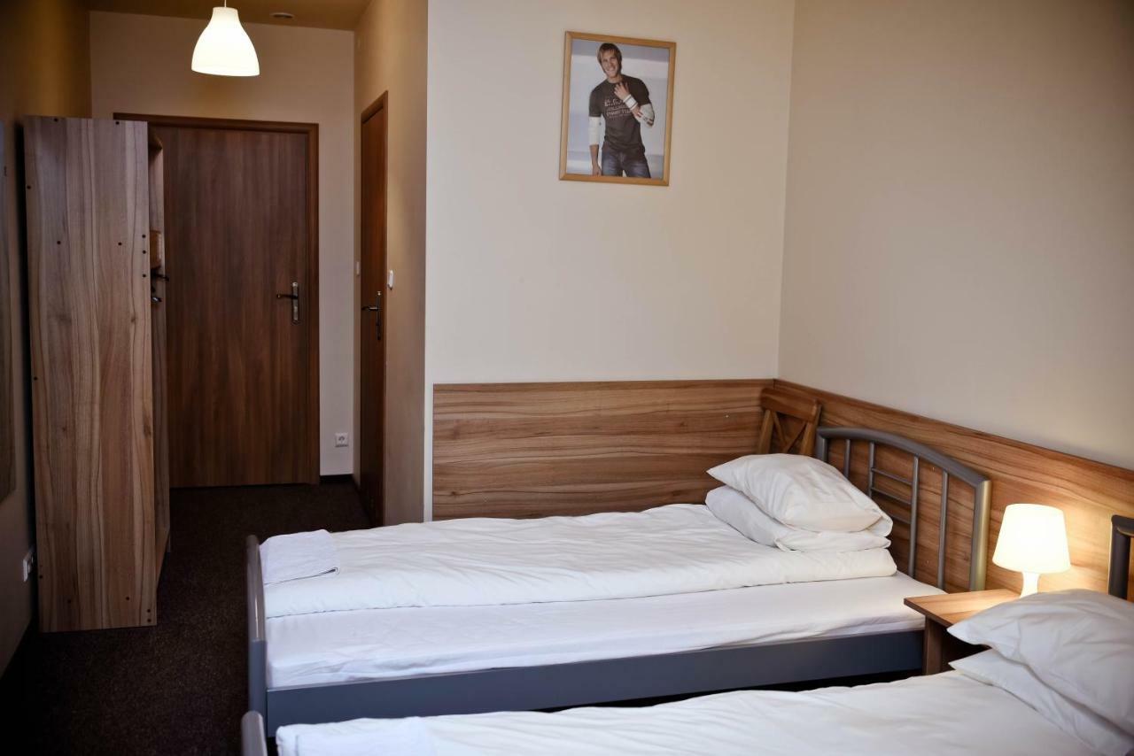 Kolumny 217- Tanie Noclegi Pracownicze, Parking Bezplatny ウッチ エクステリア 写真